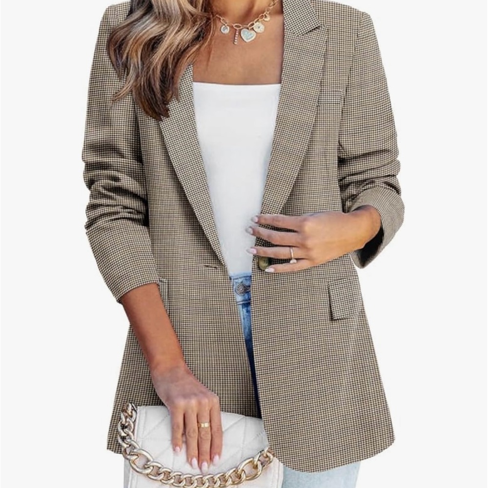 Women’s brown plaid blazer , size small, bought from Amazon , worn 2 times
